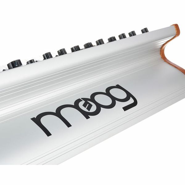 Moog Subsequent 37