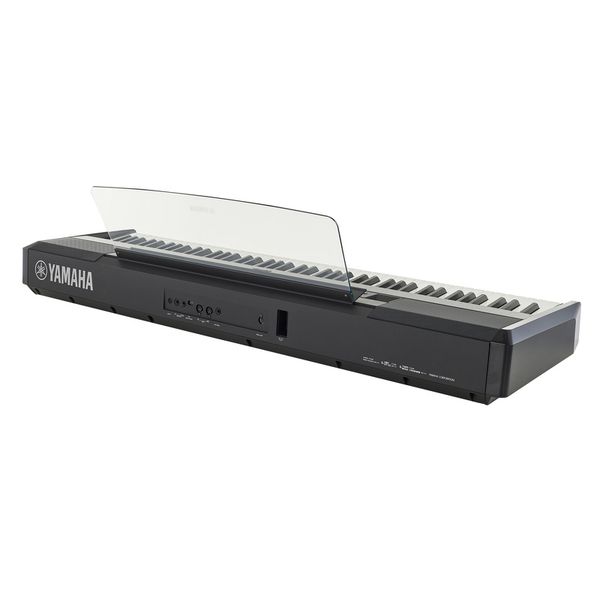 Yamaha P-525 B