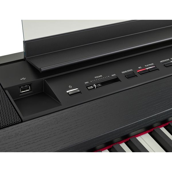 Yamaha P-525 B